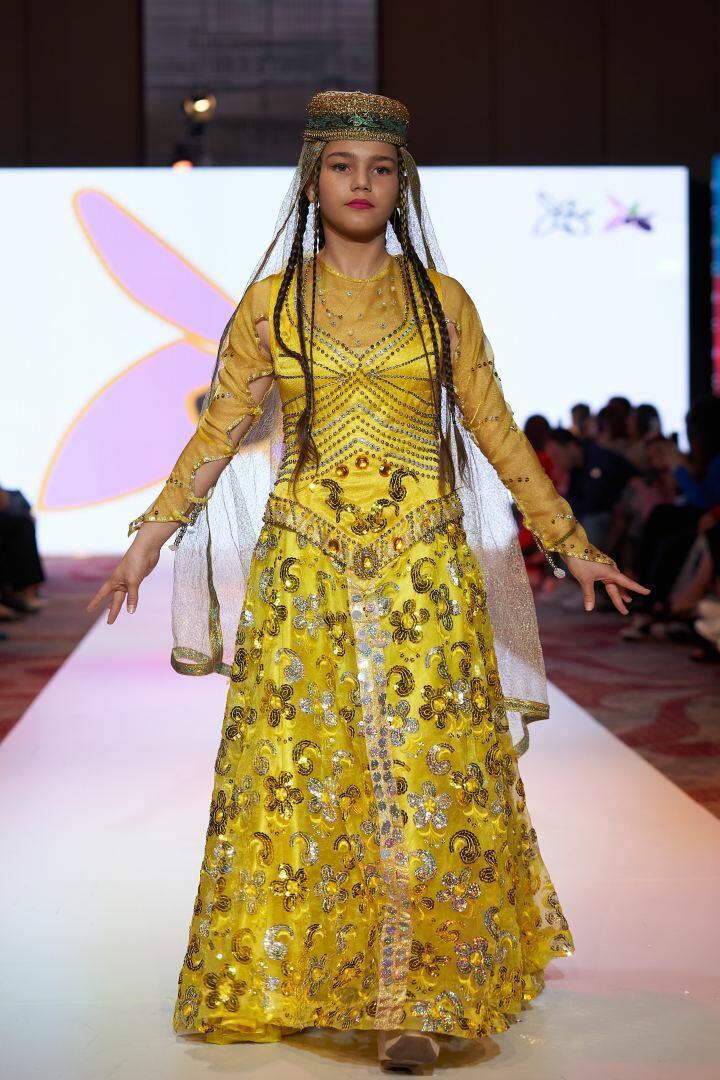 На Azerbaijan Fashion Week 2022 на подиум вышли модели разного возраста, роста и веса
