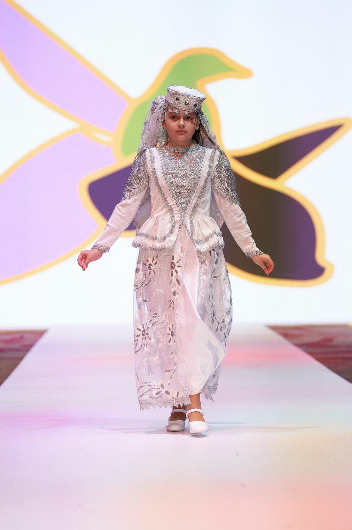 На Azerbaijan Fashion Week 2022 на подиум вышли модели разного возраста, роста и веса