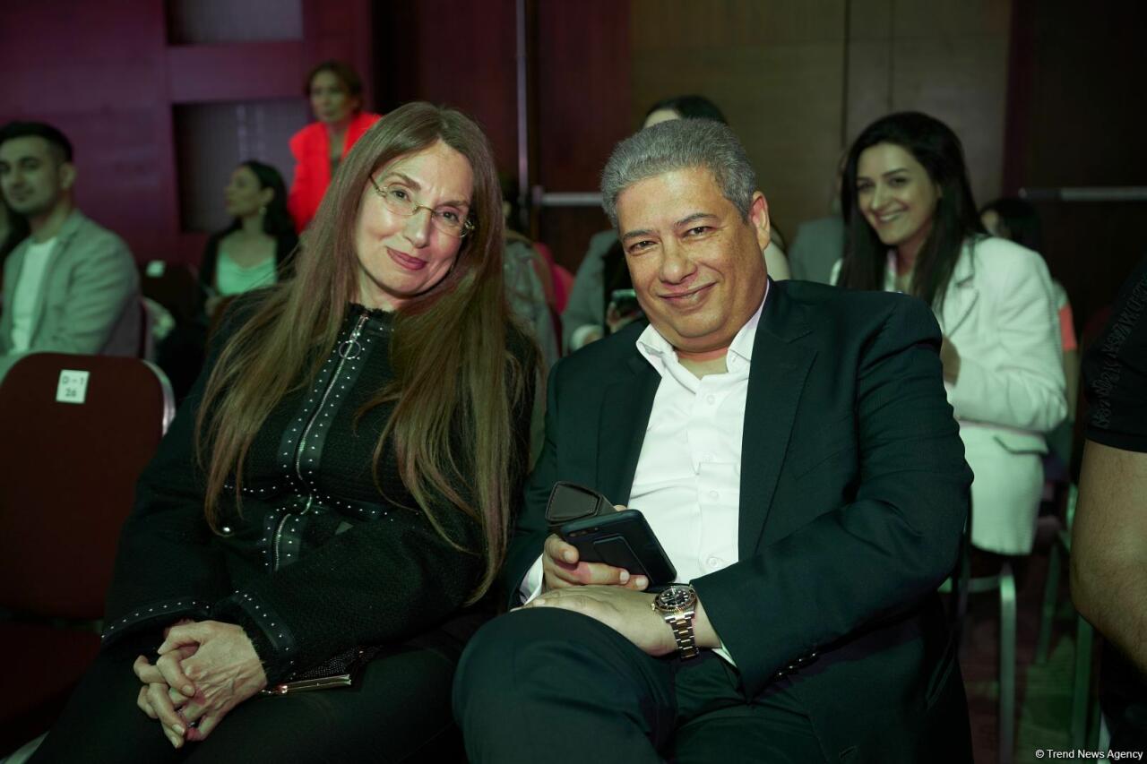 Azerbaijan Fashion Week 2022 – любимый Восток, футуризм, вечерние наряды