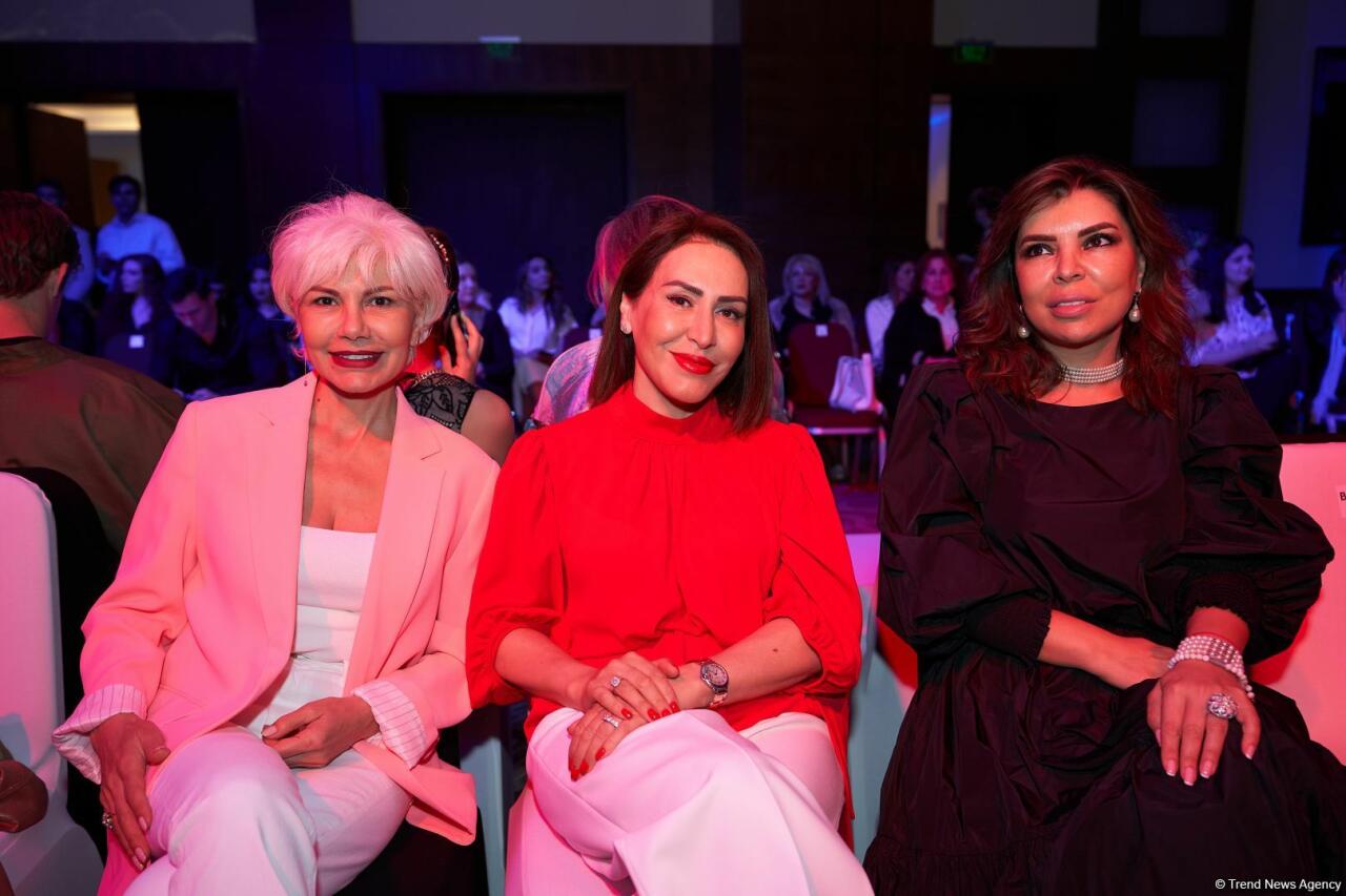 Azerbaijan Fashion Week 2022 – любимый Восток, футуризм, вечерние наряды