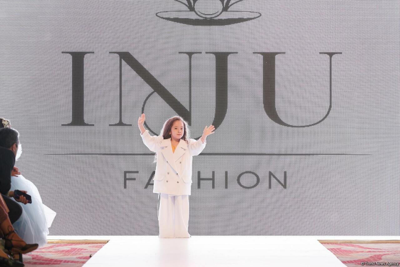 Azerbaijan Fashion Week 2022 – любимый Восток, футуризм, вечерние наряды