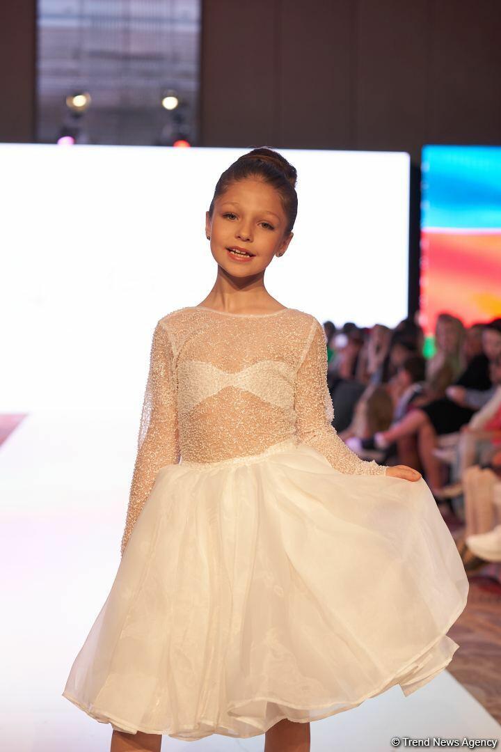 Azerbaijan Fashion Week 2022 – любимый Восток, футуризм, вечерние наряды