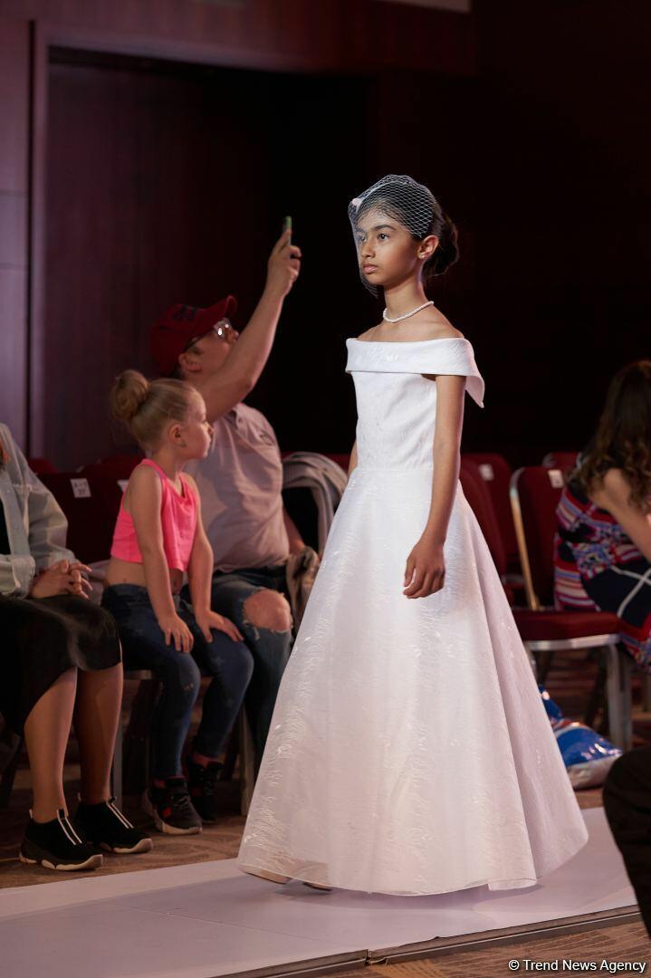 Azerbaijan Fashion Week 2022 – любимый Восток, футуризм, вечерние наряды