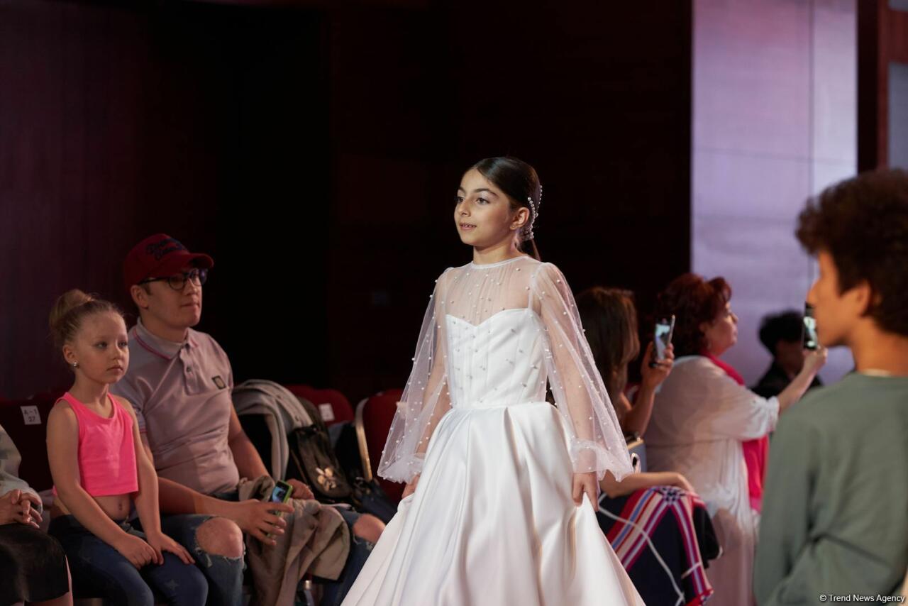 Azerbaijan Fashion Week 2022 – любимый Восток, футуризм, вечерние наряды