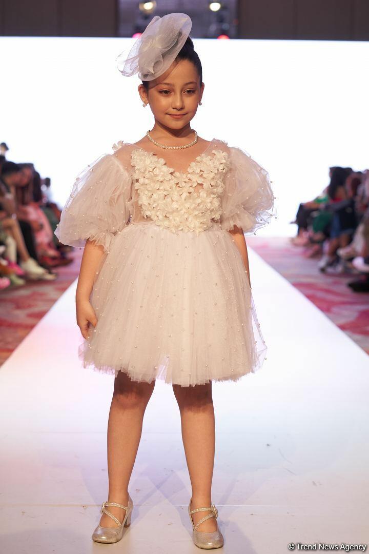 Azerbaijan Fashion Week 2022 – любимый Восток, футуризм, вечерние наряды