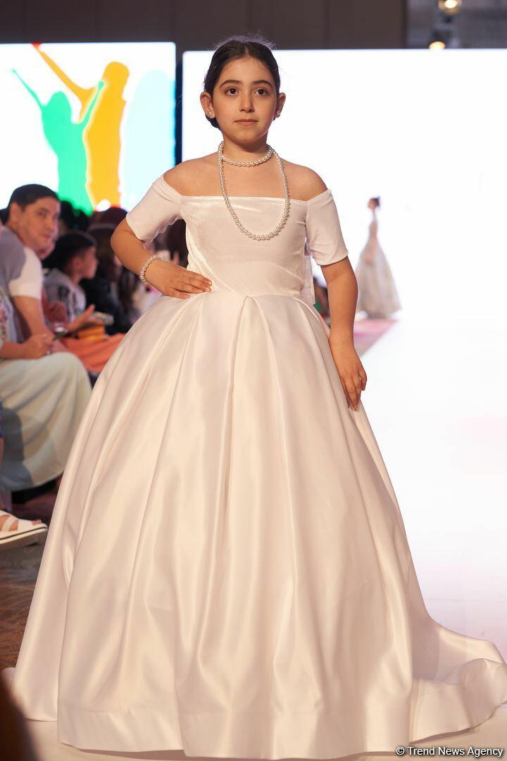 Azerbaijan Fashion Week 2022 – любимый Восток, футуризм, вечерние наряды