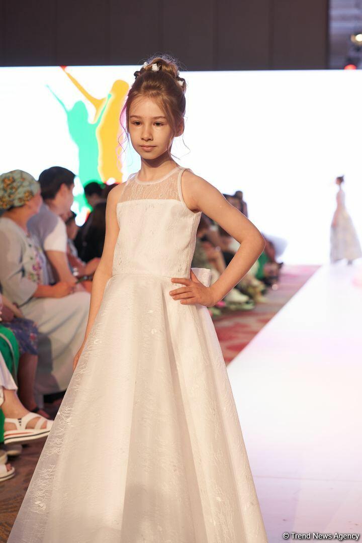 Azerbaijan Fashion Week 2022 – любимый Восток, футуризм, вечерние наряды