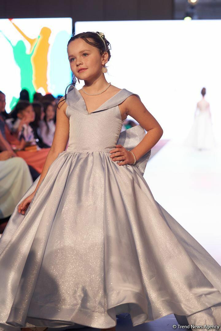 Azerbaijan Fashion Week 2022 – любимый Восток, футуризм, вечерние наряды