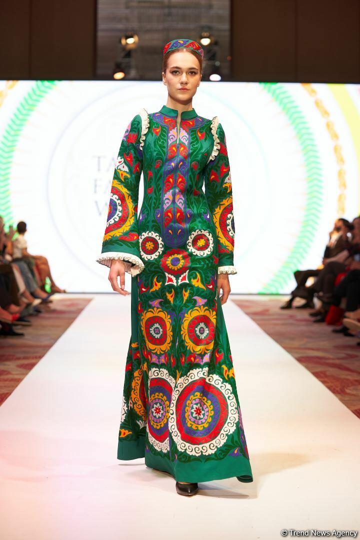 Azerbaijan Fashion Week 2022 – любимый Восток, футуризм, вечерние наряды