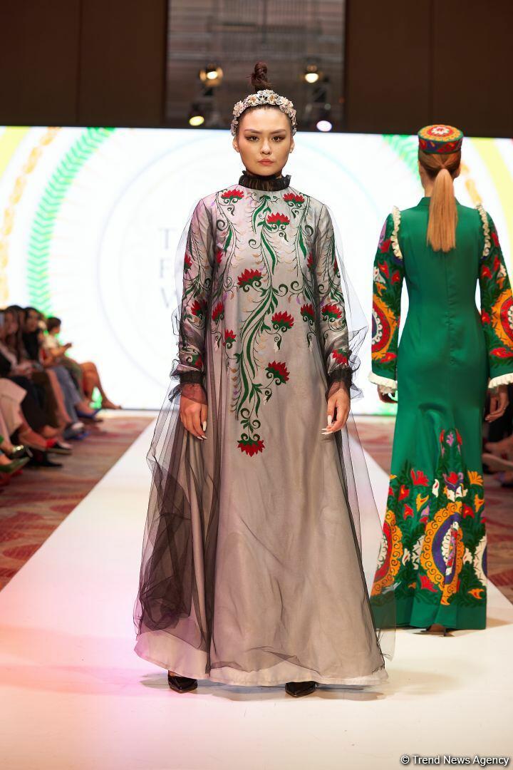 Azerbaijan Fashion Week 2022 – любимый Восток, футуризм, вечерние наряды