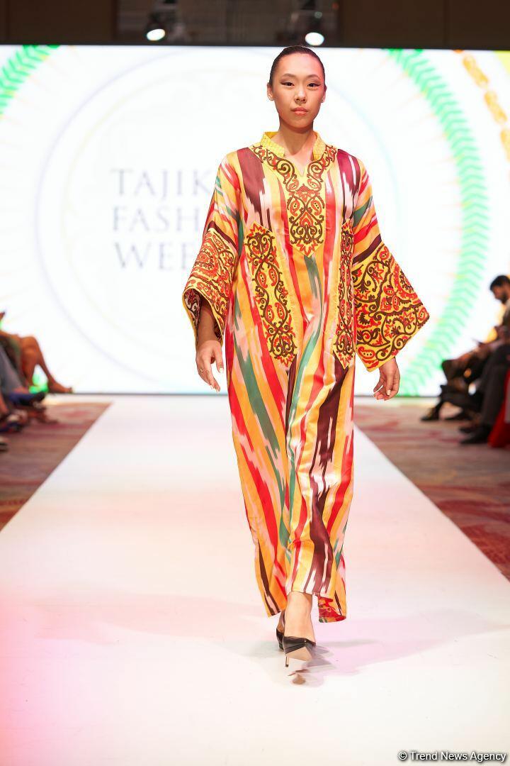 Azerbaijan Fashion Week 2022 – любимый Восток, футуризм, вечерние наряды