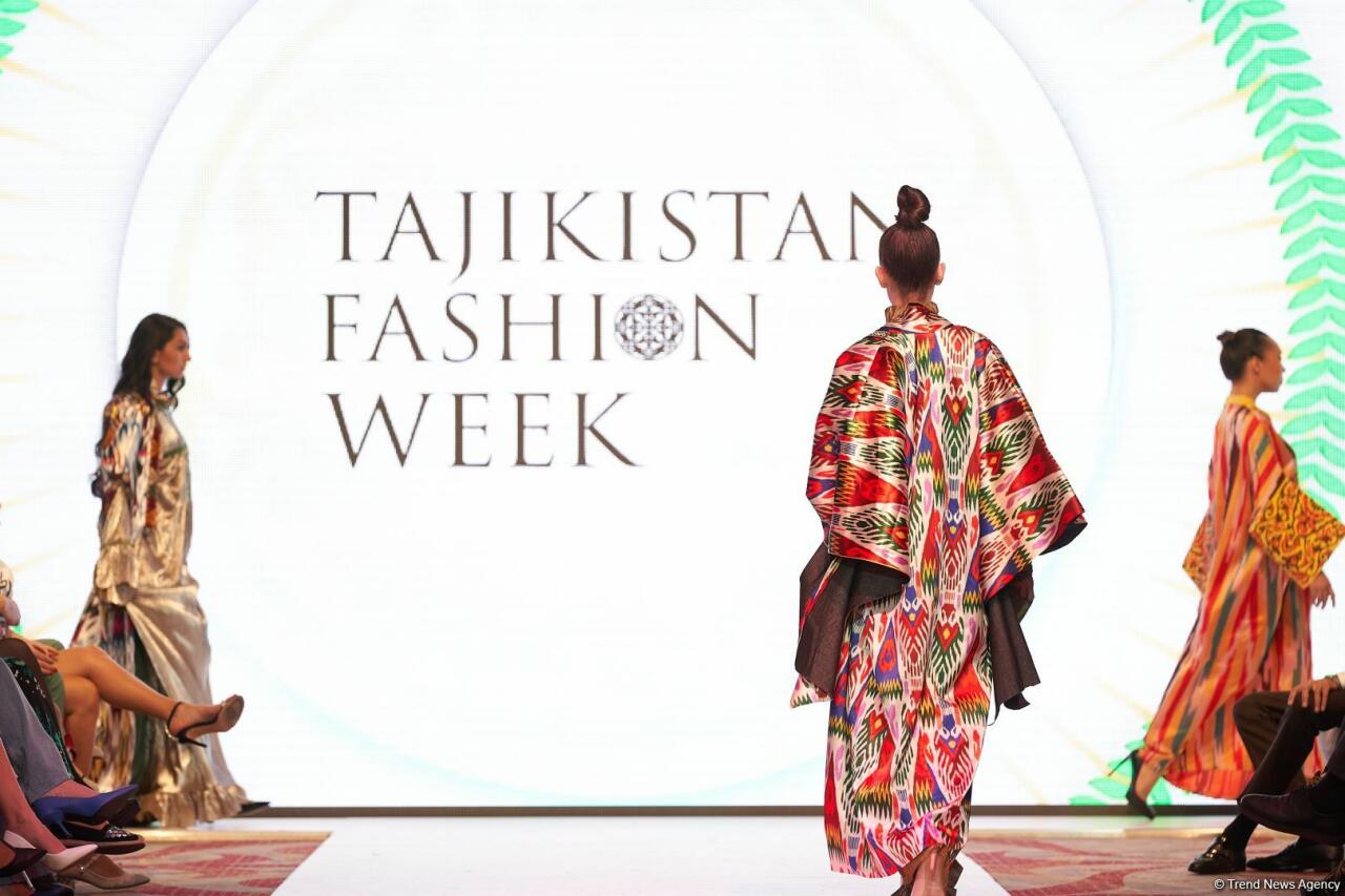 Azerbaijan Fashion Week 2022 – любимый Восток, футуризм, вечерние наряды