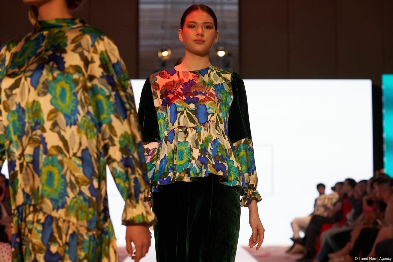 Azerbaijan Fashion Week 2022 – любимый Восток, футуризм, вечерние наряды