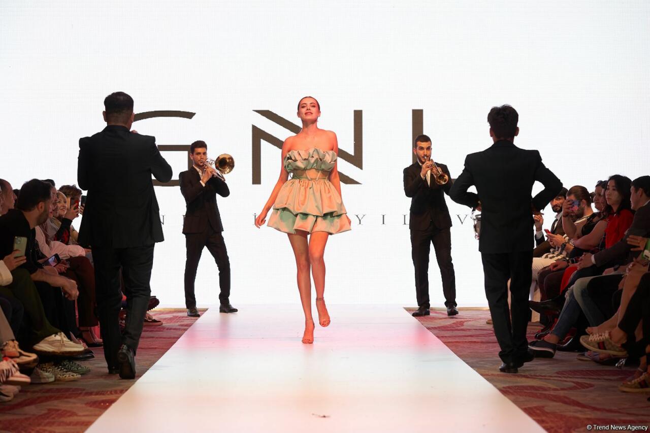 Azerbaijan Fashion Week 2022 – любимый Восток, футуризм, вечерние наряды