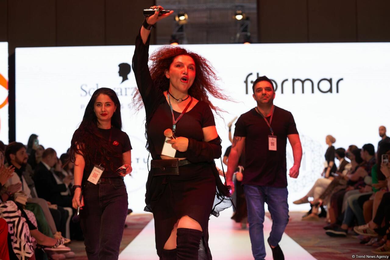 Azerbaijan Fashion Week 2022 – любимый Восток, футуризм, вечерние наряды