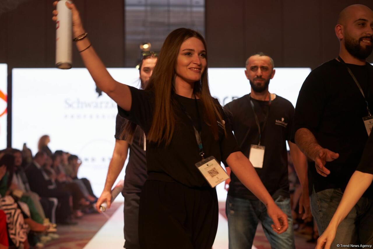 Azerbaijan Fashion Week 2022 – любимый Восток, футуризм, вечерние наряды