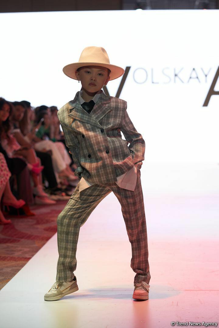 Azerbaijan Fashion Week 2022 – любимый Восток, футуризм, вечерние наряды