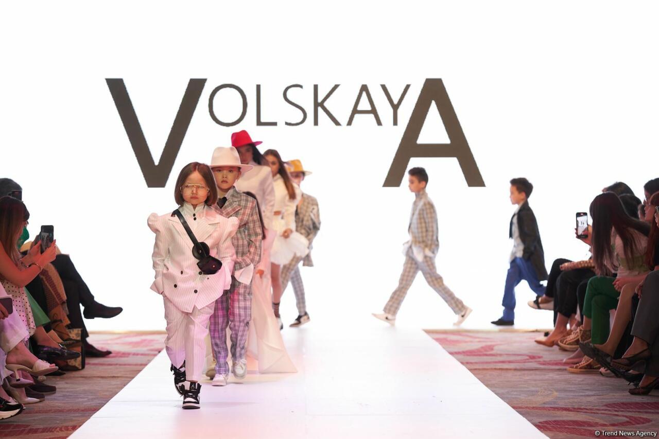 Azerbaijan Fashion Week 2022 – любимый Восток, футуризм, вечерние наряды