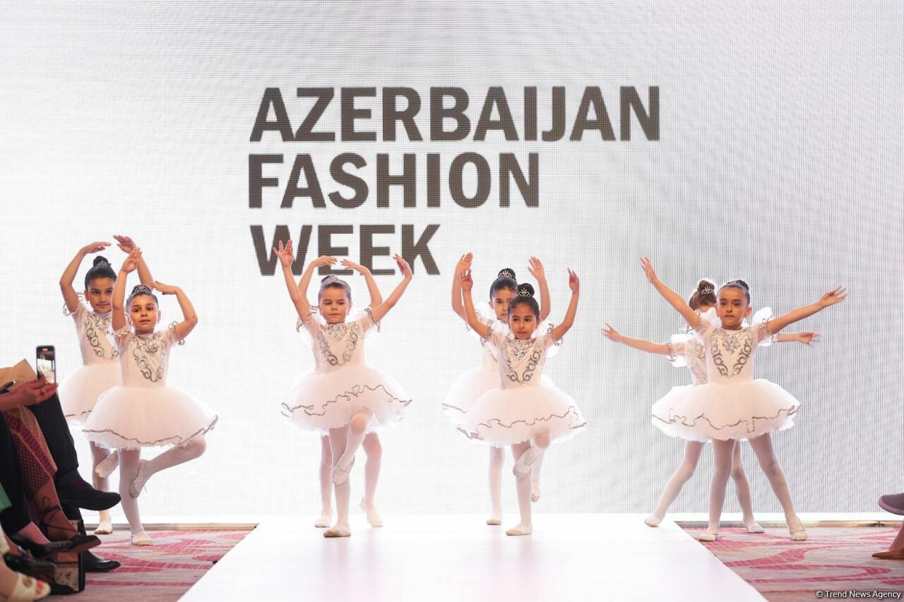 Azerbaijan Fashion Week 2022 – любимый Восток, футуризм, вечерние наряды