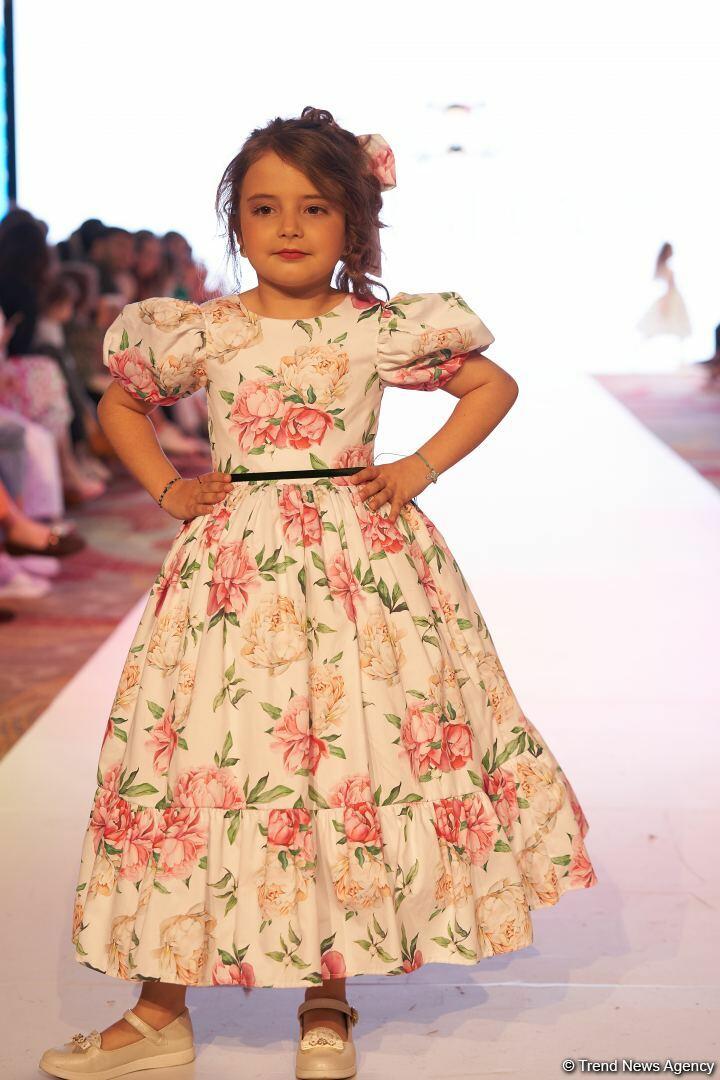 Azerbaijan Fashion Week 2022 – любимый Восток, футуризм, вечерние наряды