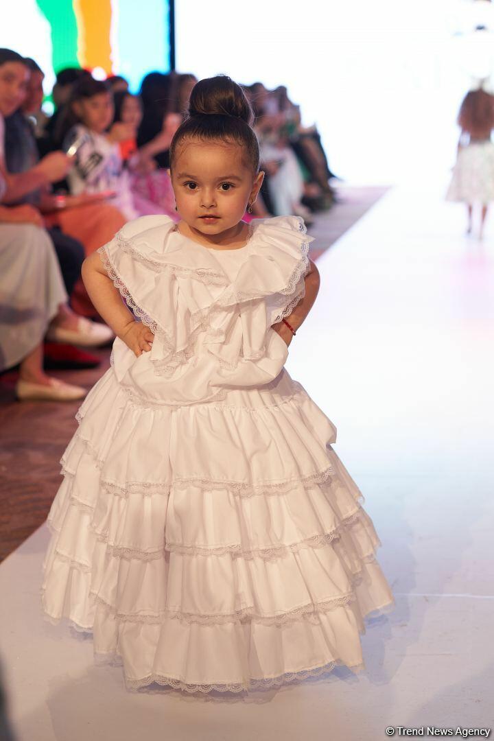 Azerbaijan Fashion Week 2022 – любимый Восток, футуризм, вечерние наряды