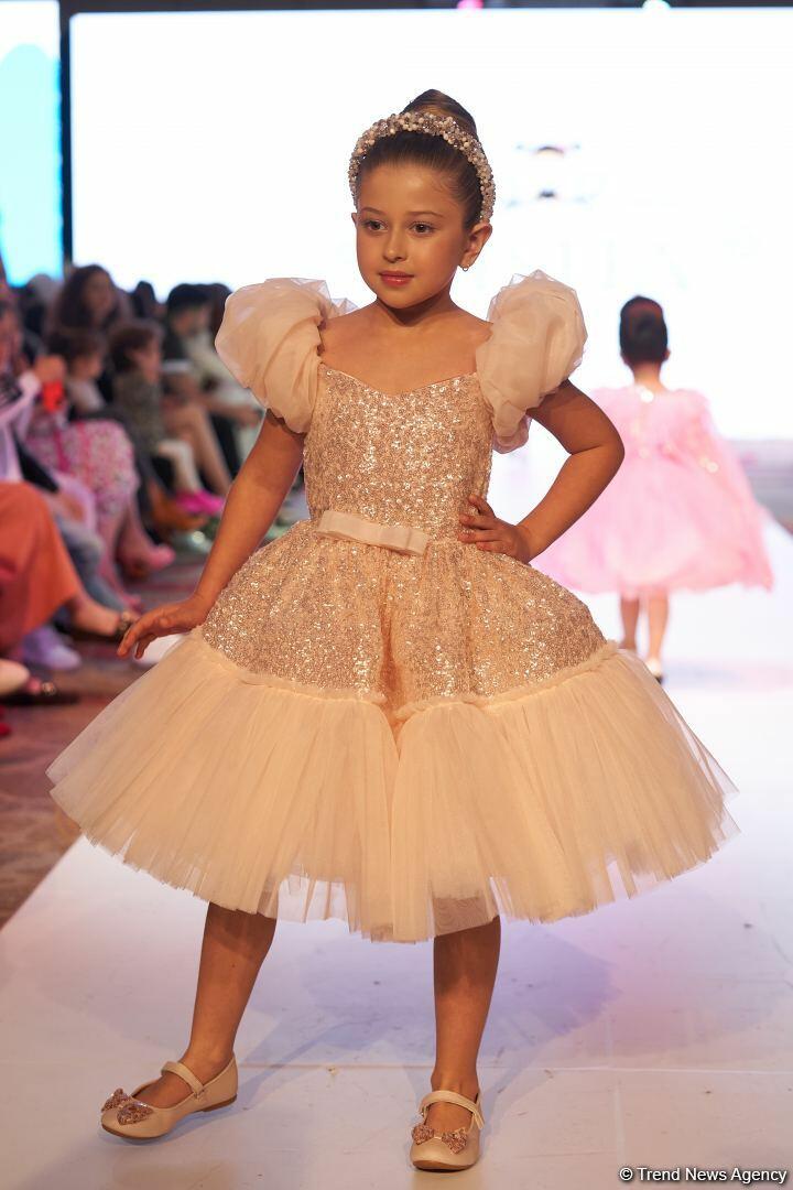 Azerbaijan Fashion Week 2022 – любимый Восток, футуризм, вечерние наряды