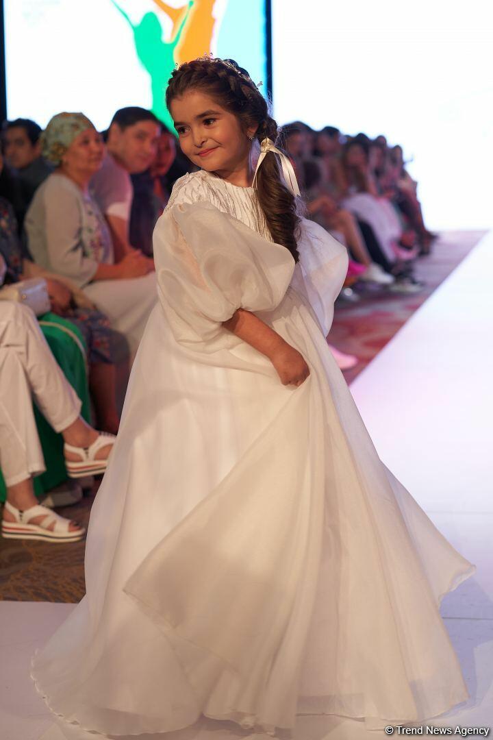 Azerbaijan Fashion Week 2022 – любимый Восток, футуризм, вечерние наряды