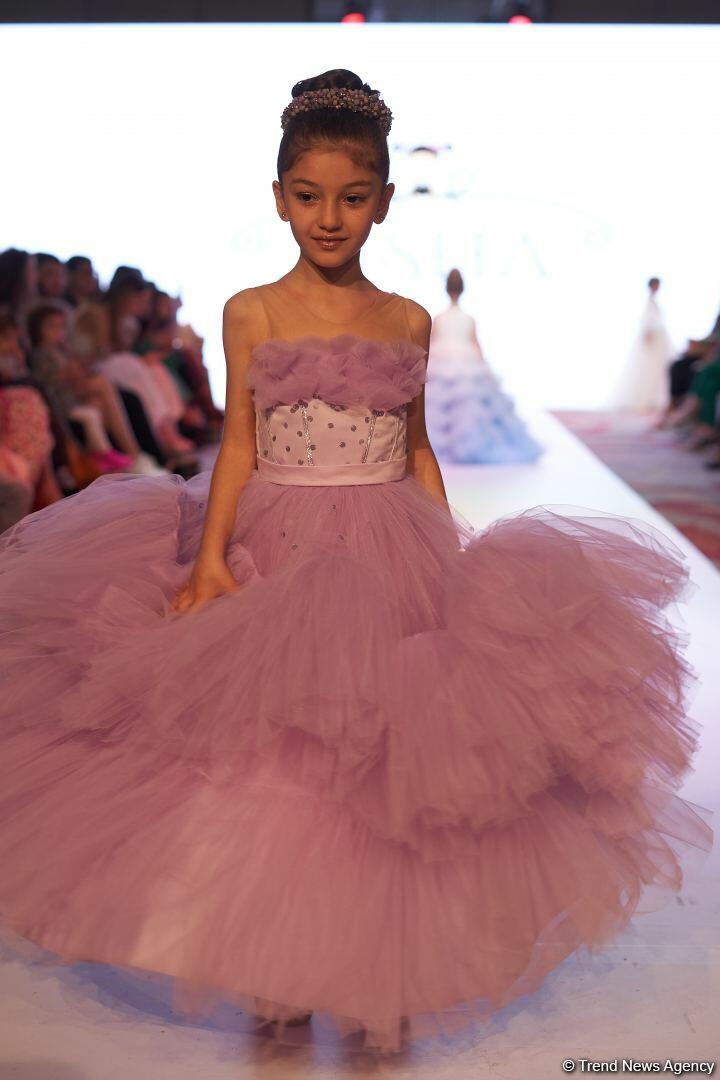 Azerbaijan Fashion Week 2022 – любимый Восток, футуризм, вечерние наряды