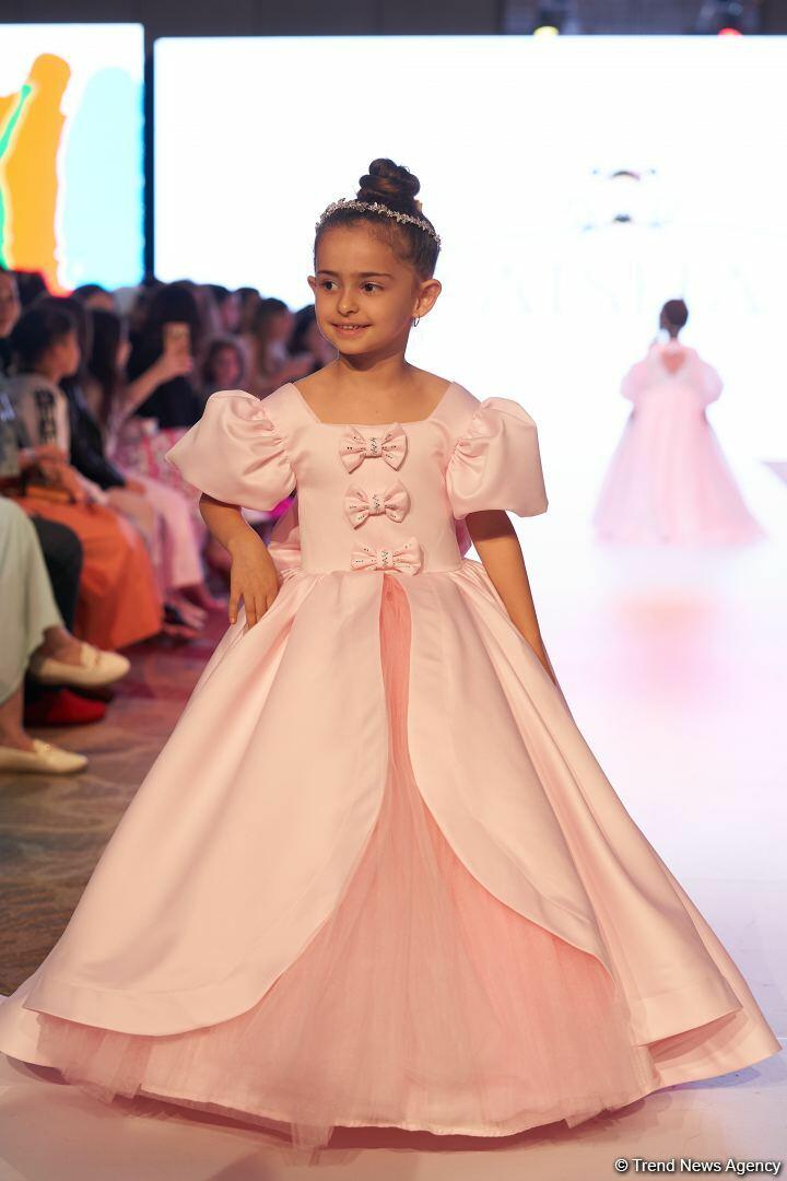 Azerbaijan Fashion Week 2022 – любимый Восток, футуризм, вечерние наряды