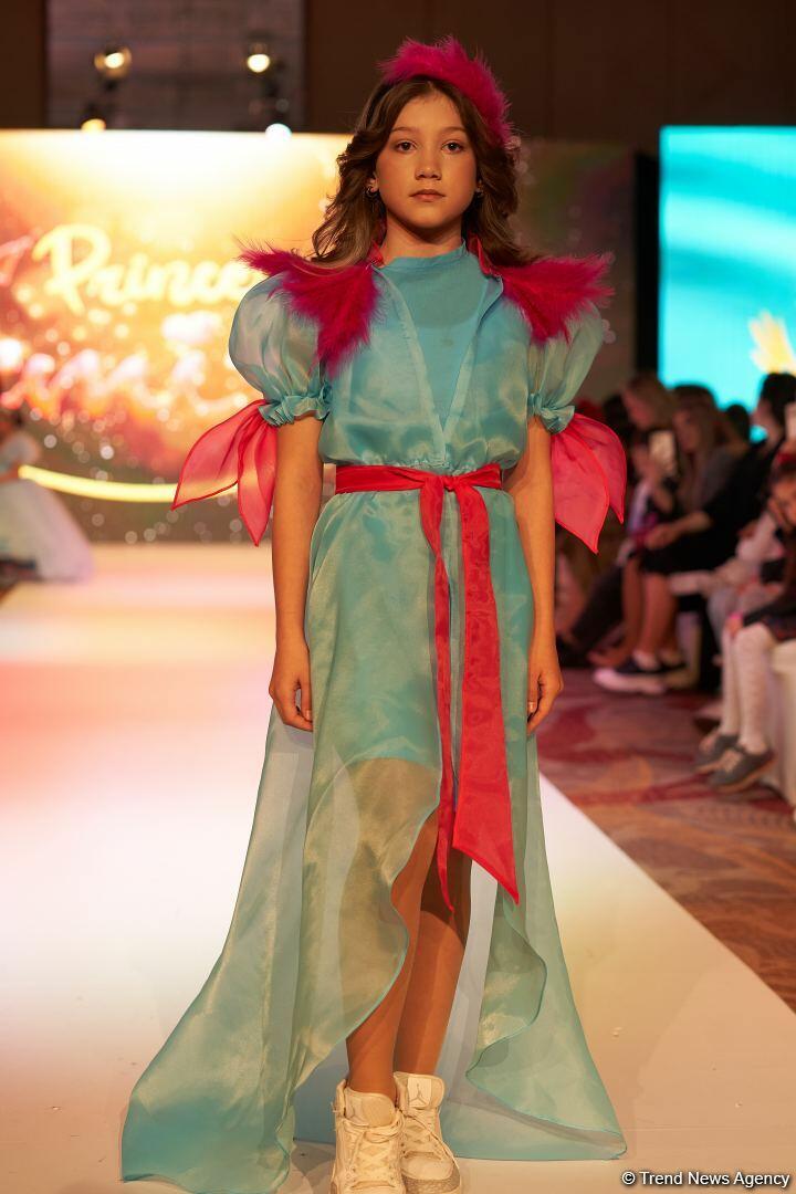 Azerbaijan Fashion Week 2022 – любимый Восток, футуризм, вечерние наряды