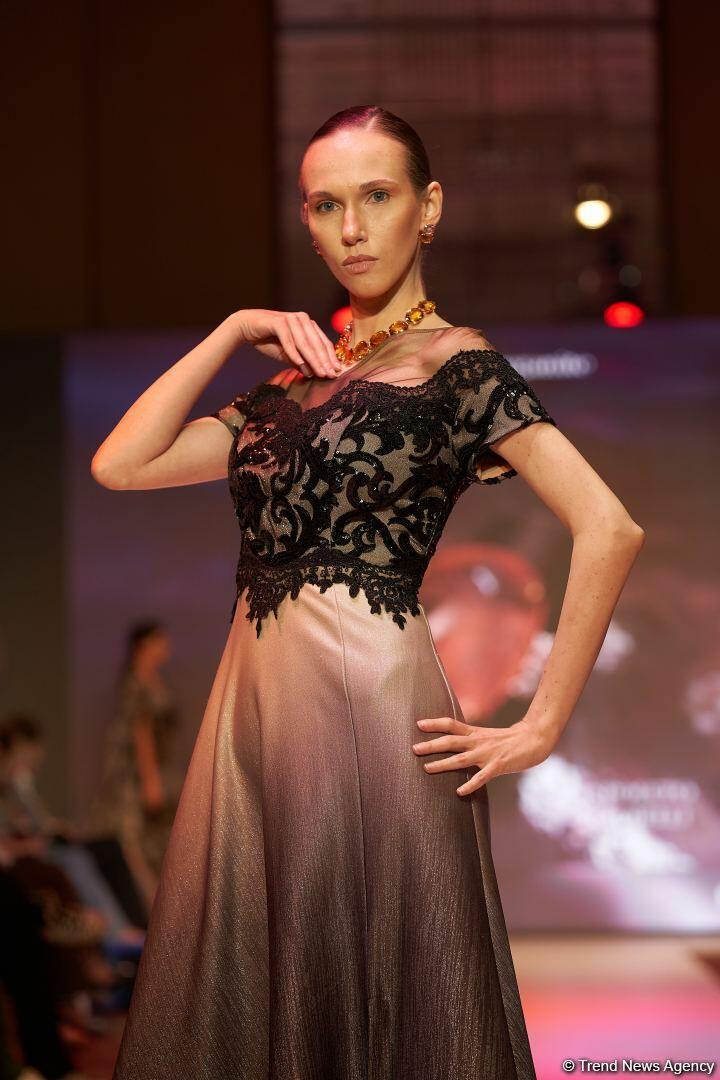 Azerbaijan Fashion Week 2022 – любимый Восток, футуризм, вечерние наряды