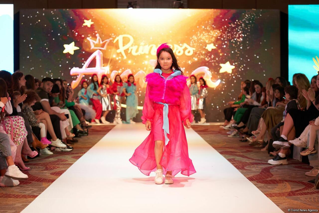 Azerbaijan Fashion Week 2022 – любимый Восток, футуризм, вечерние наряды