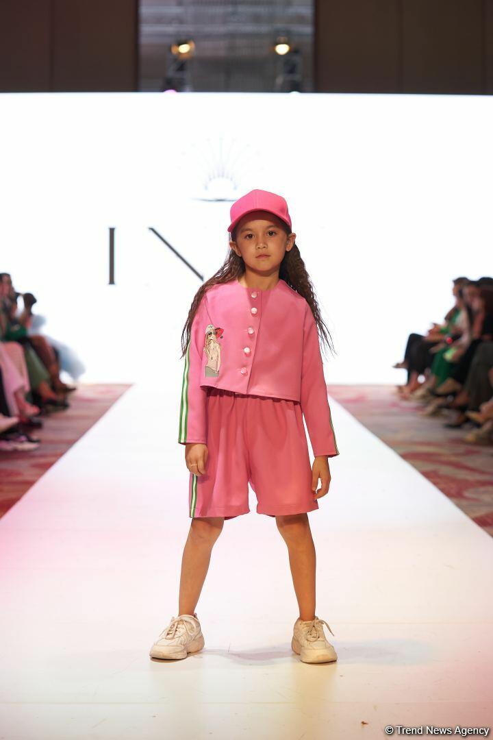 Azerbaijan Fashion Week 2022 – любимый Восток, футуризм, вечерние наряды