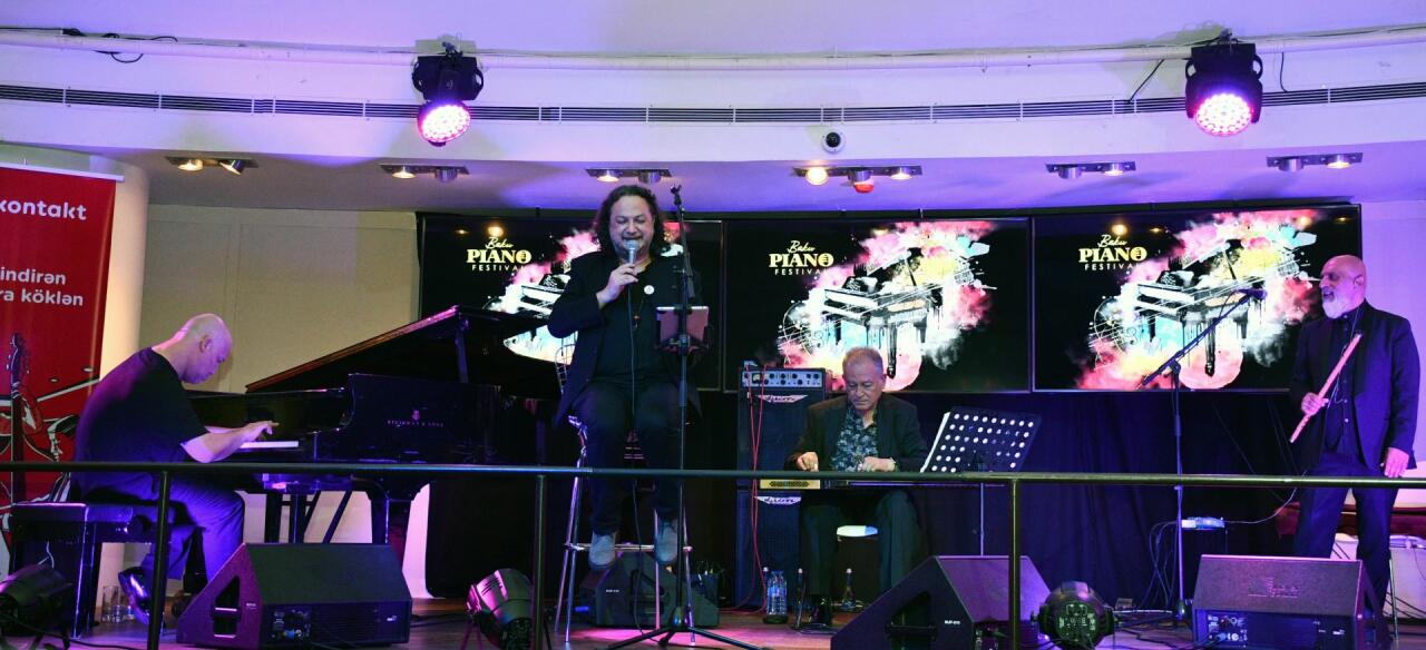 В Баку прошел концерт Tanini Trio и Гювенча Дагюстю