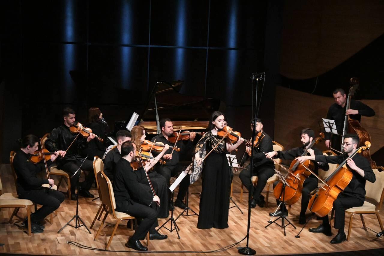 Оркестр Cadenza дал концерт в Баку