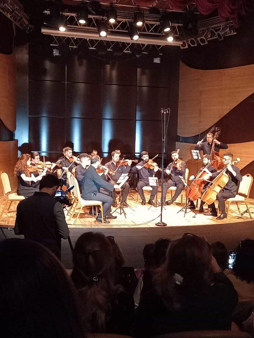 Оркестр Cadenza дал концерт в Баку