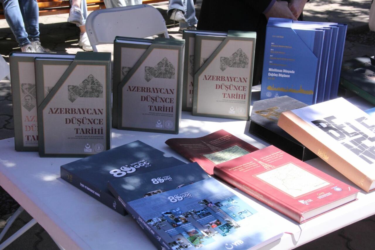 В Баку состоялось открытие первого Фестиваля литературы и книг тюркского мира