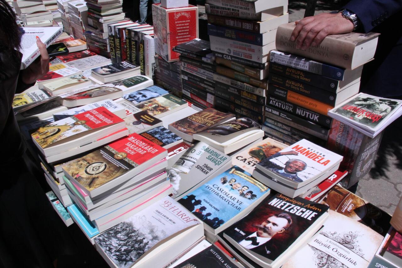 В Баку состоялось открытие первого Фестиваля литературы и книг тюркского мира