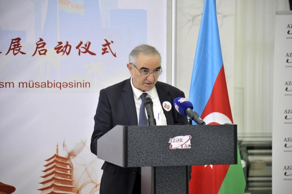 AZƏRTAC, Çin səfirliyi və Konfutsi İnstitutunun birgə təşkil etdiyi rəsm müsabiqəsinin qalibləri mükafatlandırılıb