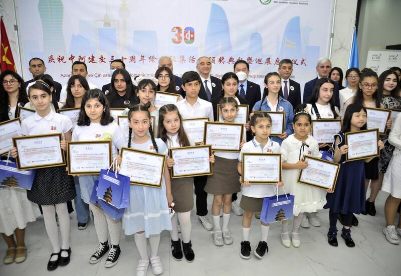 AZƏRTAC, Çin səfirliyi və Konfutsi İnstitutunun birgə təşkil etdiyi rəsm müsabiqəsinin qalibləri mükafatlandırılıb