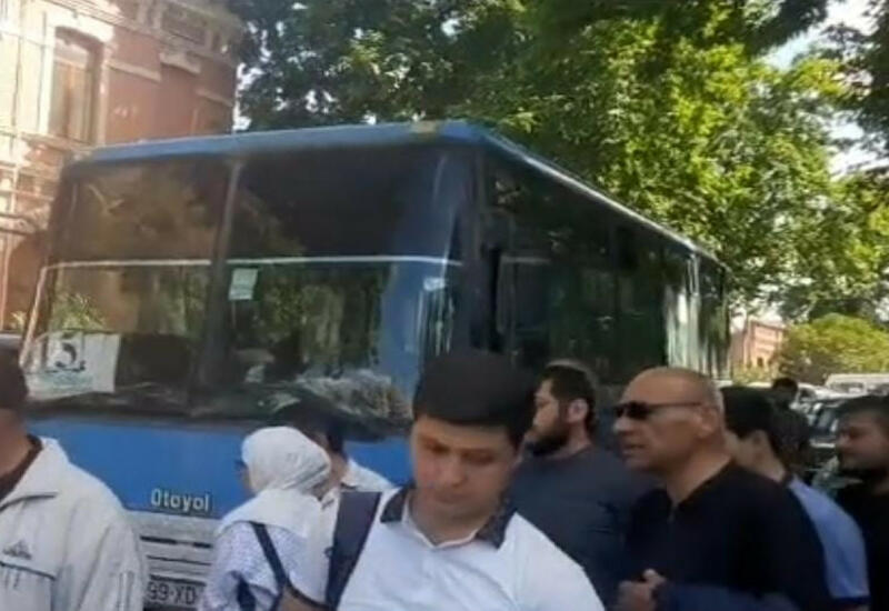 В Гяндже автобус сбил насмерть пешехода