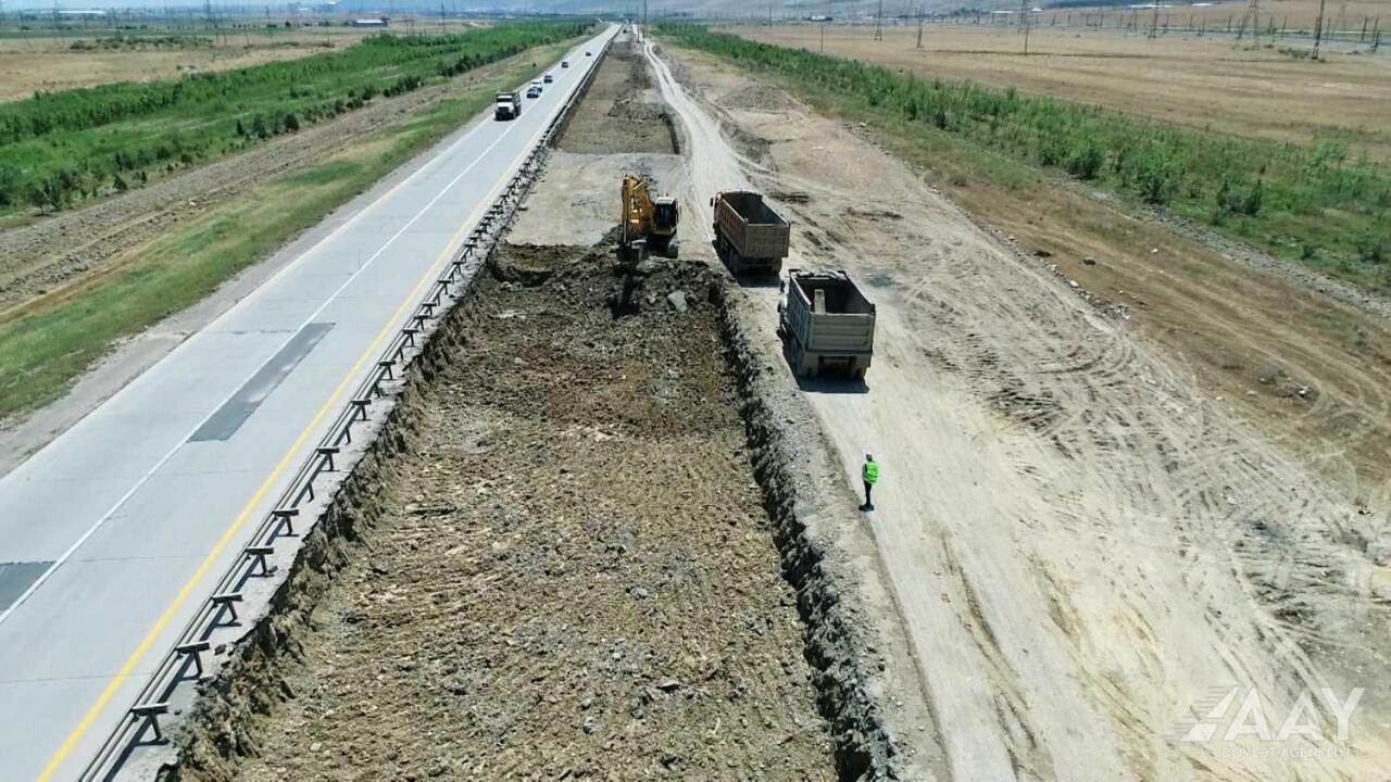 Продолжается капремонт автодороги Баку-Губа-госграница с РФ