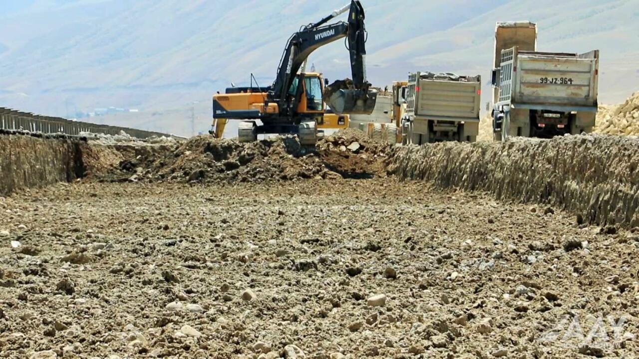 Продолжается капремонт автодороги Баку-Губа-госграница с РФ