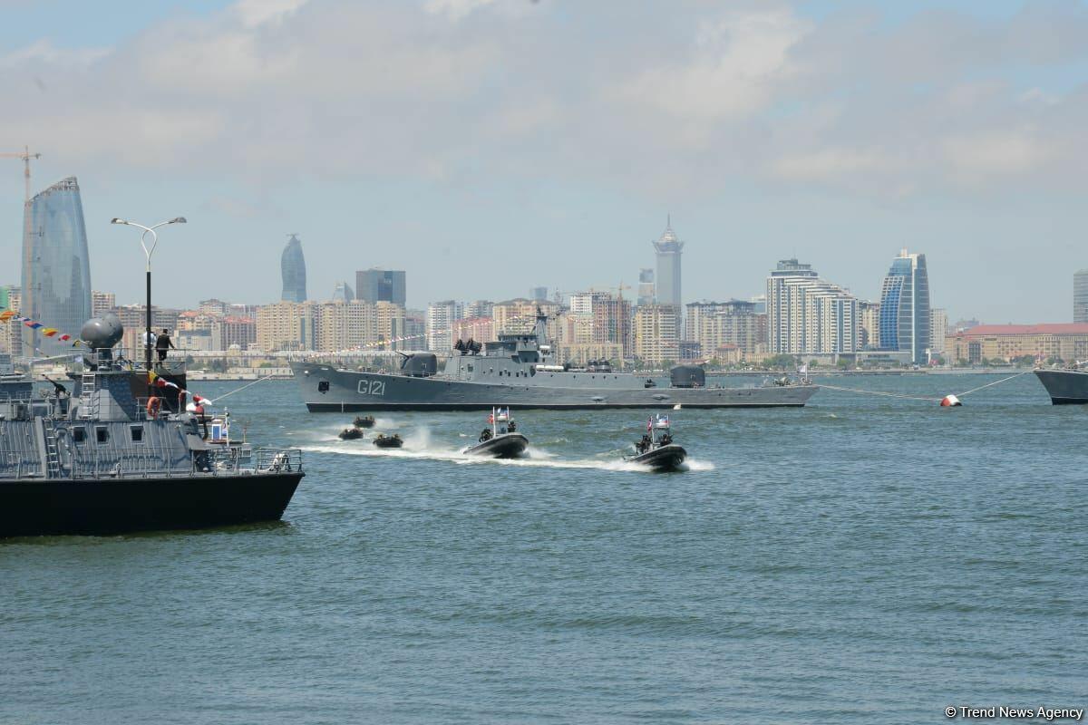 Специализированные войска ВМС Азербайджана выполнили различные маневры в рамках фестиваля TEKNOFEST