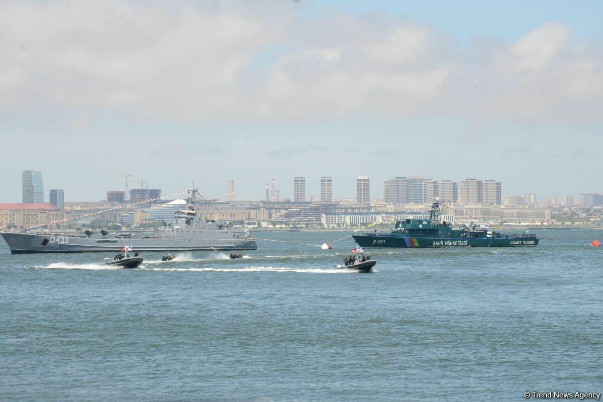 Специализированные войска ВМС Азербайджана выполнили различные маневры в рамках фестиваля TEKNOFEST