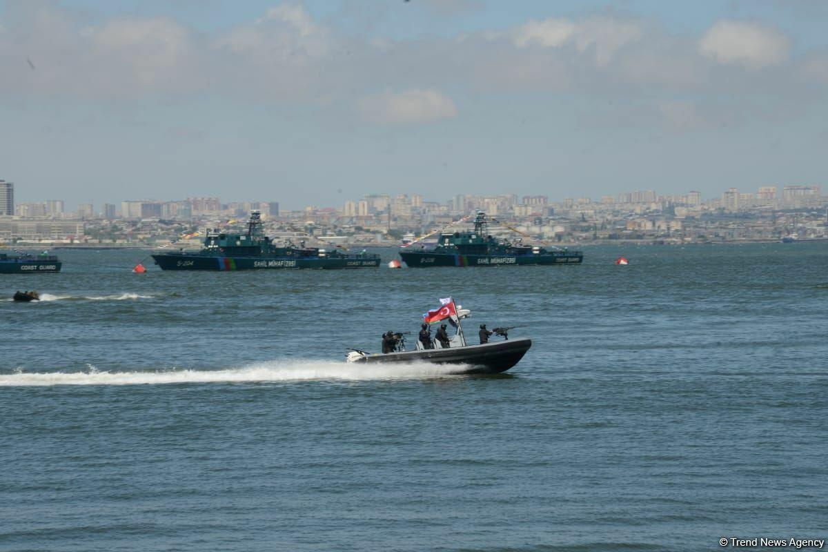Специализированные войска ВМС Азербайджана выполнили различные маневры в рамках фестиваля TEKNOFEST