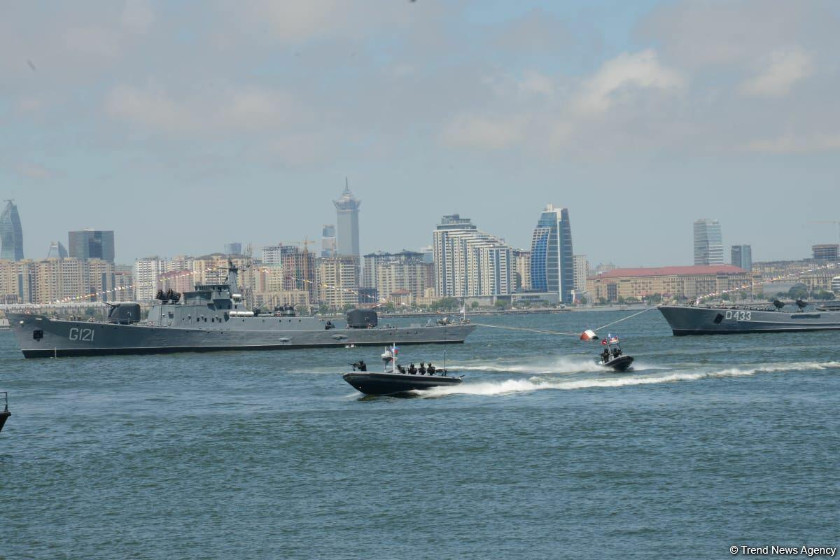 Специализированные войска ВМС Азербайджана выполнили различные маневры в рамках фестиваля TEKNOFEST