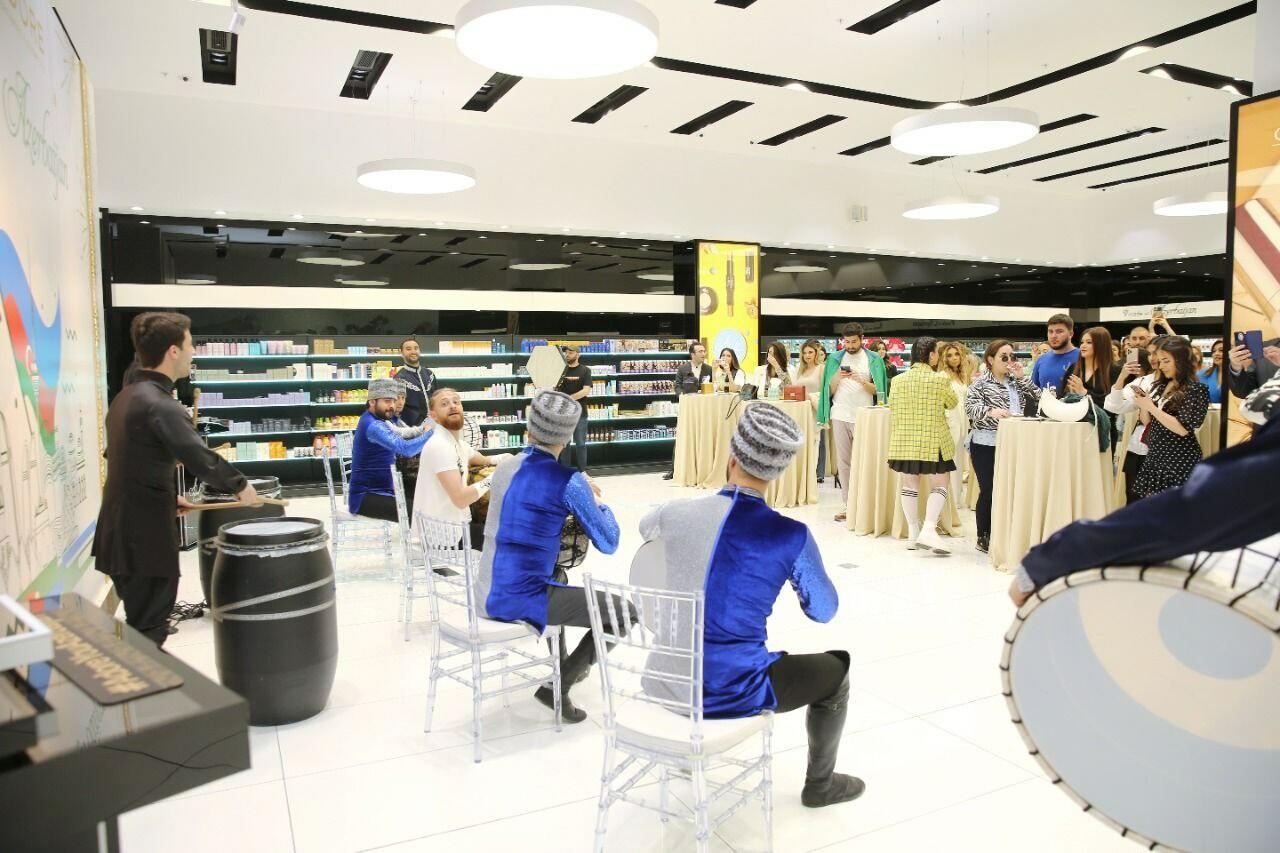Компания Gazelli Group представила свою новую продукцию по случаю 28 Мая - Дня Независимости Азербайджана