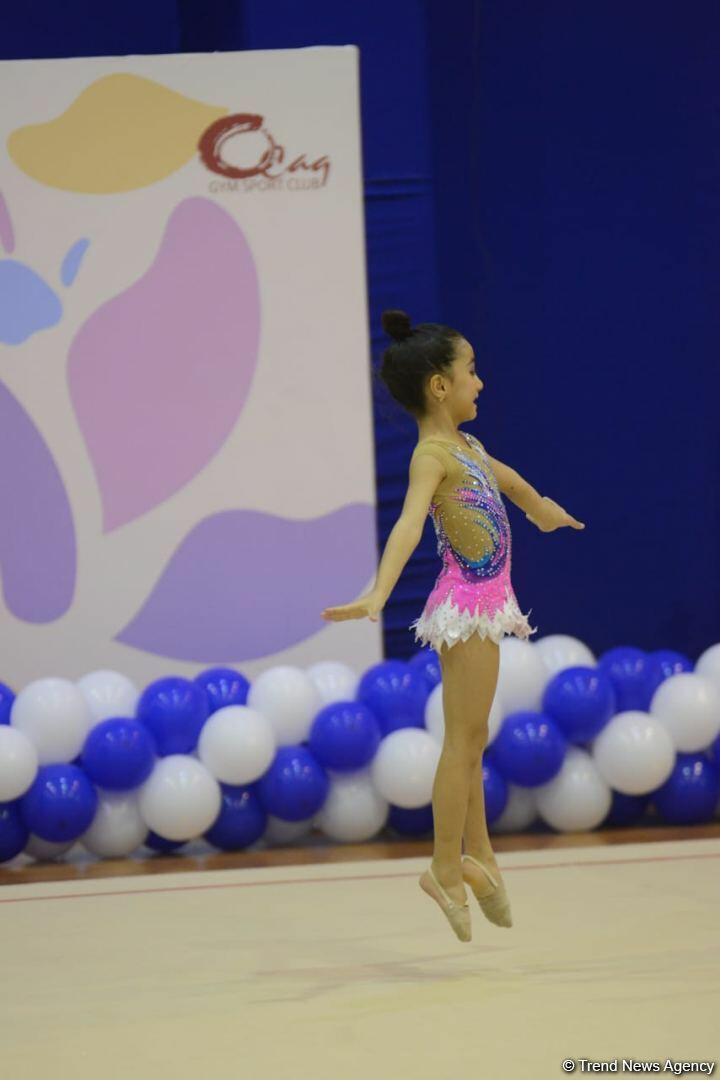Bədii gimnastika üzrə "Ocaq Sport" klubunun açıq birinciliyinin ikinci günü start götürüb