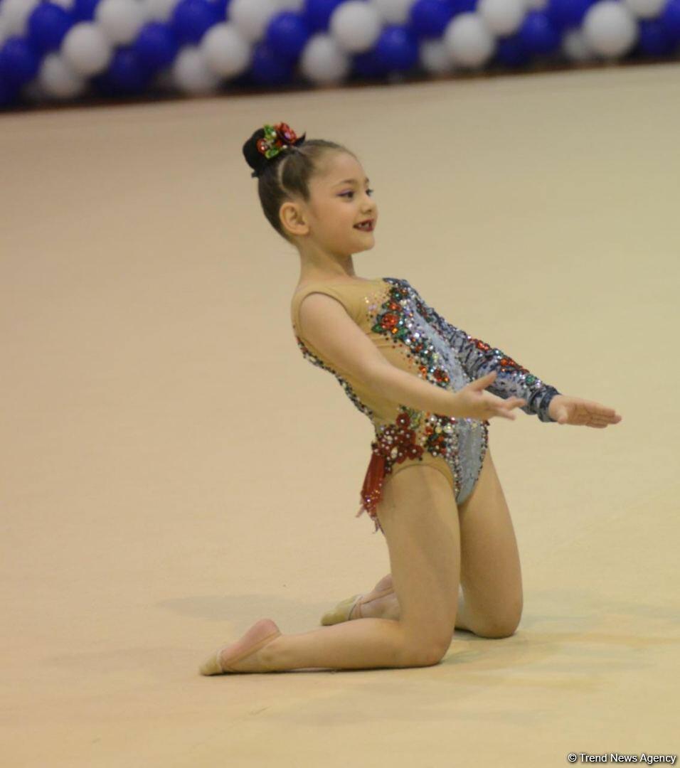 Bədii gimnastika üzrə "Ocaq Sport" klubunun açıq birinciliyinin ikinci günü start götürüb